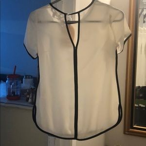 Banana Republic black outline shirt